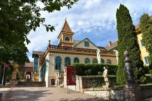 Belföld háttér